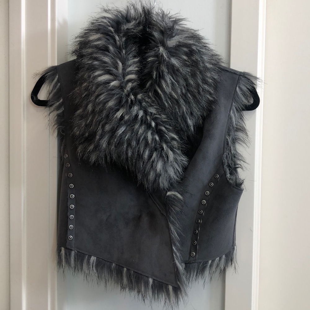 Apart Faux Fur grey vest 0 - Picture 2 of 5